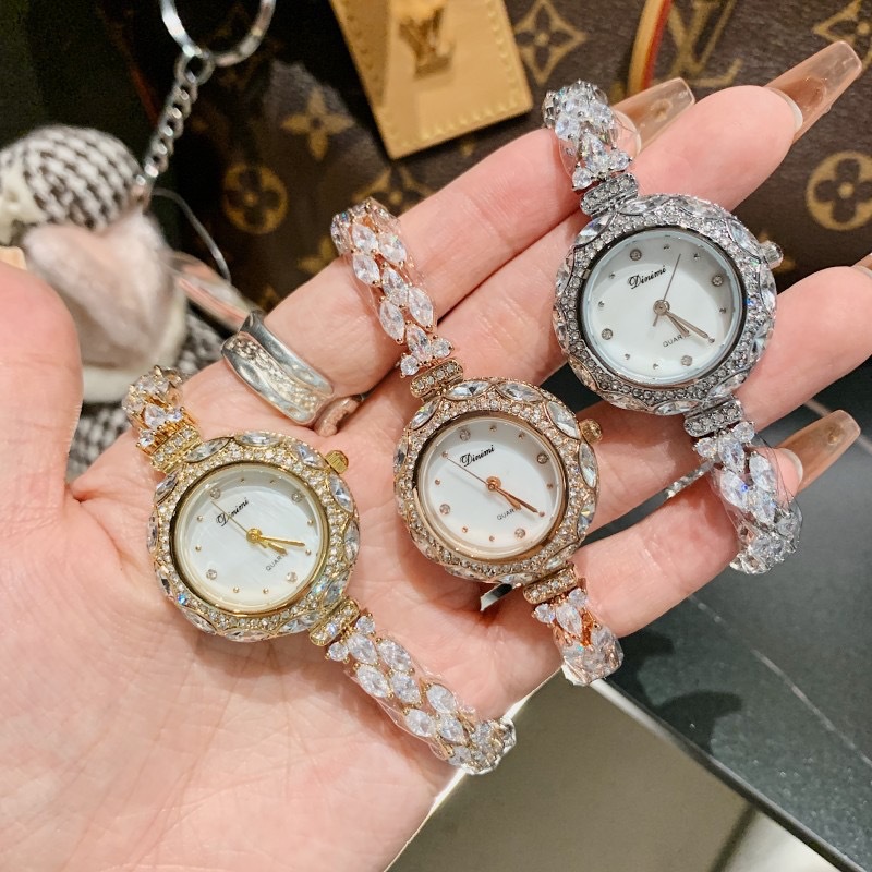 Exquisite and stylish Korean-s - đánh giá và giá Luxury Watch Values